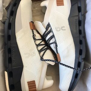 On Cloud Nova sneaker White/Tan (pecan) BRAND NEW in box never worn